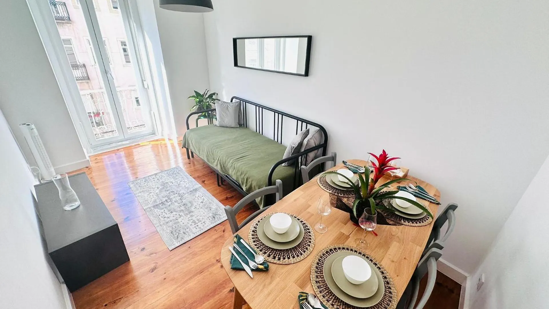Bernardim - No 87 - 2B - The Three-Bedroom Escape Lisbon