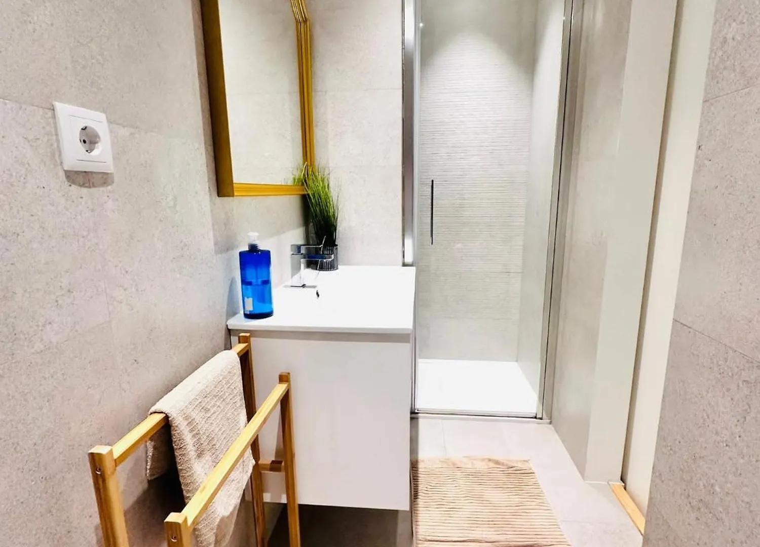 Bernardim - No 87 - 2B - The Three-Bedroom Escape Lisbon
