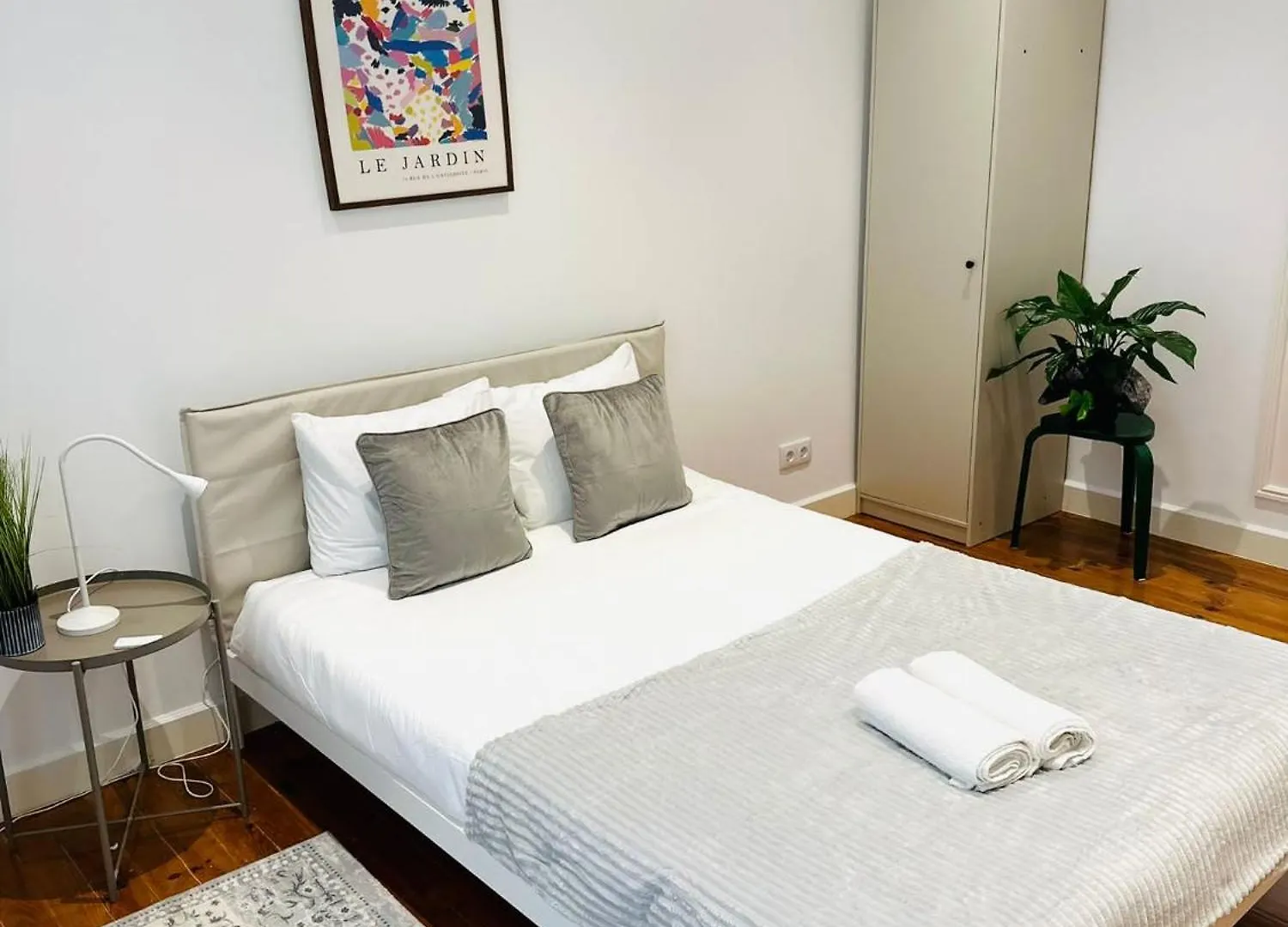 Bernardim - No 87 - 2B - The Three-Bedroom Escape Lisbon Apartment